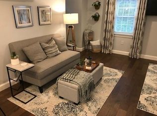 685 Pond St #B, Franklin, MA 02038