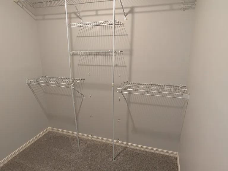 12 Royal Ct — Photo 9