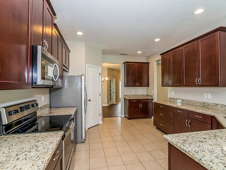 819 Celebration Ln — Photo 6
