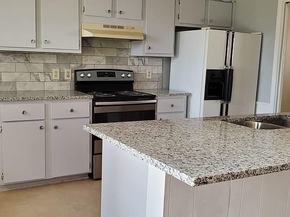2nd image of 7528 Maple Dr #2