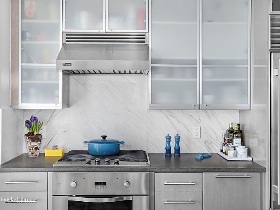 4th image of 200 Chambers St APT 26E