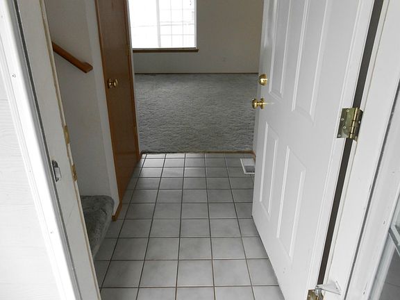 2nd image of 15332 To 15334 Berry Valley Dr SE