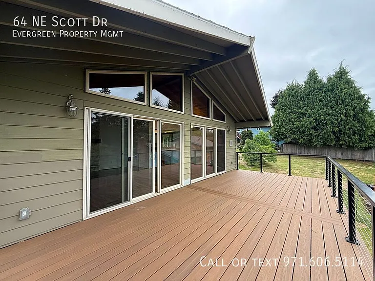 64 NE Scott Dr — Photo 16