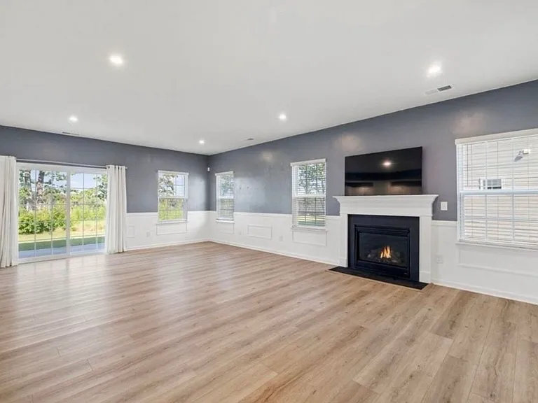 6075 Ives Ave — Photo 9