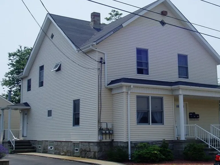 355 Field St #1 — Photo 2