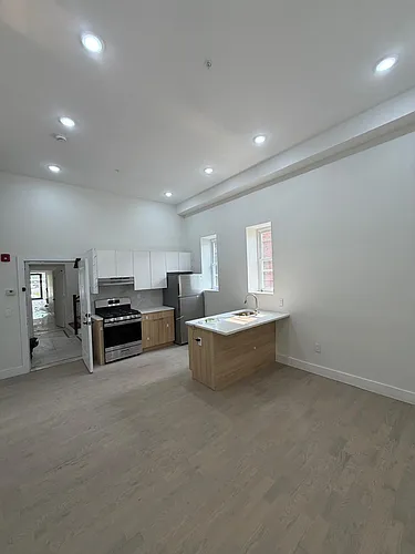 51 Lincoln Park Photo 1