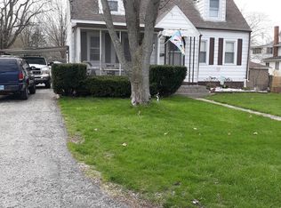 801 S 3rd St, Watseka, IL 60970