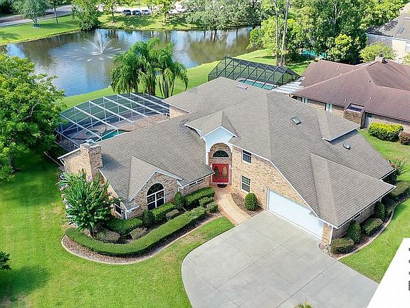 3rd image of 7 Lake Vista Way