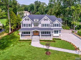 503 Old Woods Rd, Wyckoff, NJ 07481