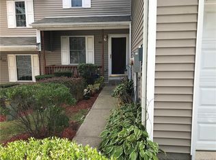 406 Mountain View Ln, Ellenville, NY 12428