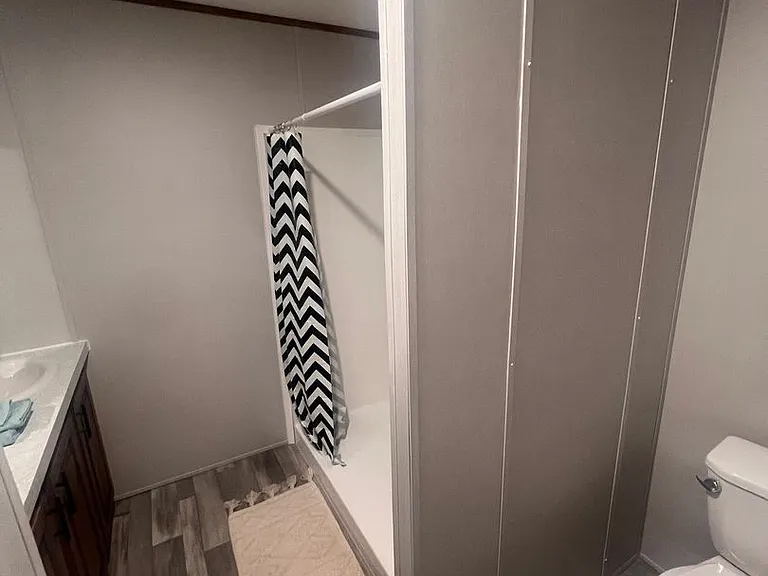 722 McCall Rd — Photo 3