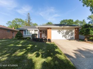 221 S Fernandez Ave, Arlington Heights, IL