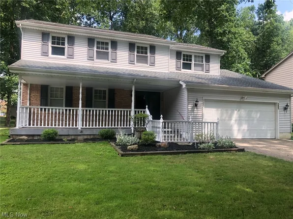 7983 Hitchcock Rd, Youngstown, OH 44512