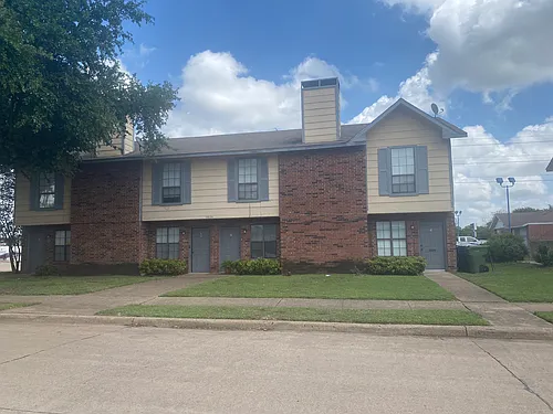 2826 Wimbledon Ct #D Photo 1