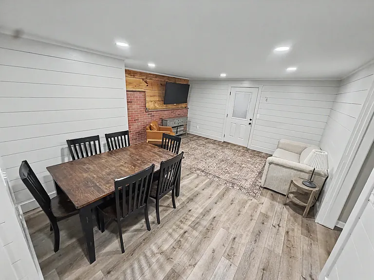 99 E Windsor Way #99 — Photo 3