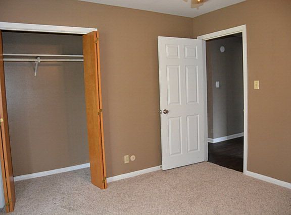2nd image of 127 Talisman St