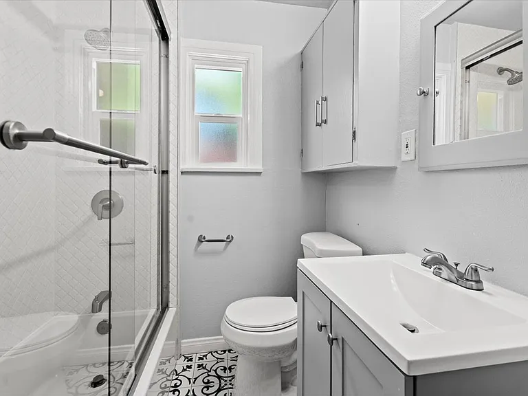 4044 Huron Ave #A — Photo 15