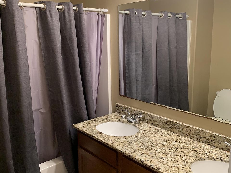 1st image of 413 Cypress St #4