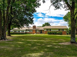 1597 Elm Springs Rd, Springdale, AR 72762
