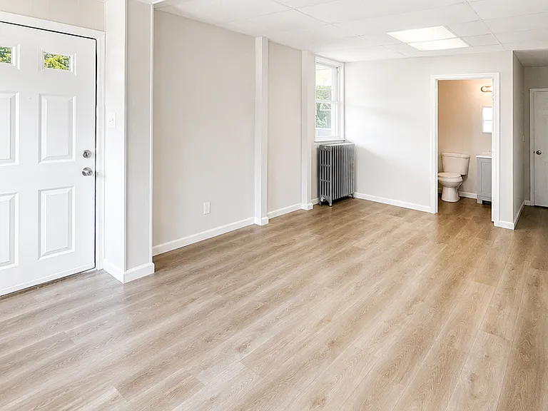 1015 Parksley Ave — Photo 2