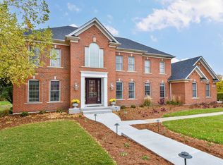 40W075 Emily Dickinson Ln, St Charles, IL 60175