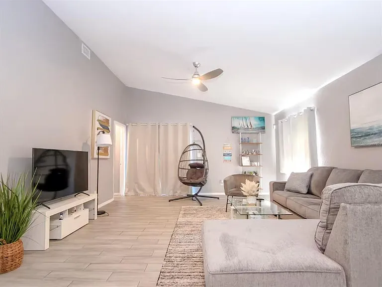 1004 Osage St — Photo 7