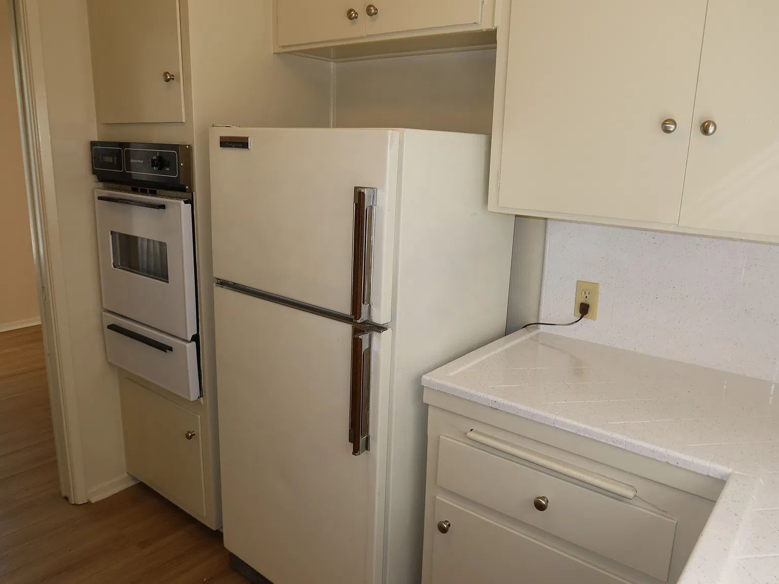 1 bed, 700 sqft, $1,895 — Photo 2