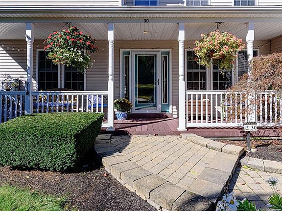3rd image of 30 Clifford Dr