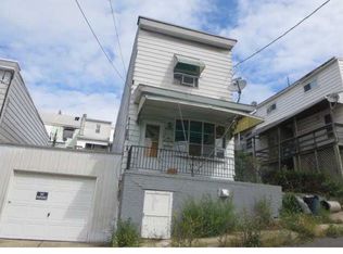 307 W Poplar St, Shenandoah, PA 17976