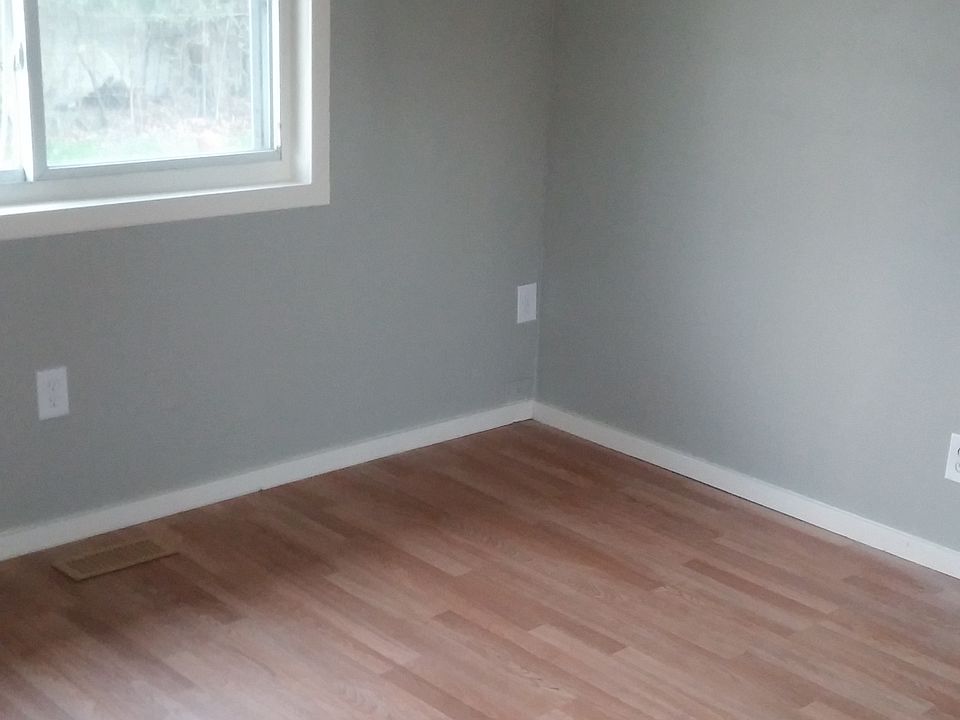 1st image of 32653 Menominee St