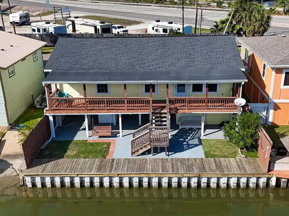 11 Highland Dr, Hitchcock, TX 77563