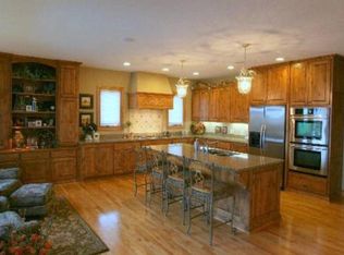 11010 Sweetwater Path, Woodbury, MN 55129