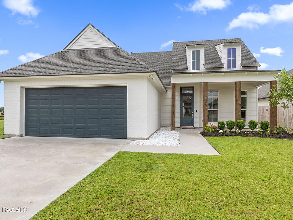 124 Big Lake Run, Youngsville, LA 70592 MLS 24005415 Zillow