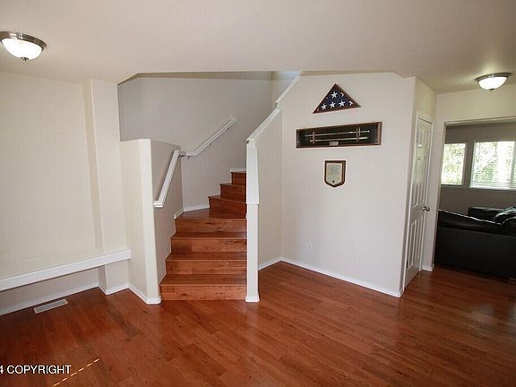 3rd image of 16189 Stineburg Dr