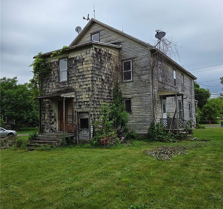 2nd image of 8688 Church St