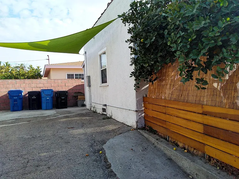 2203 Duvall St — Photo 3