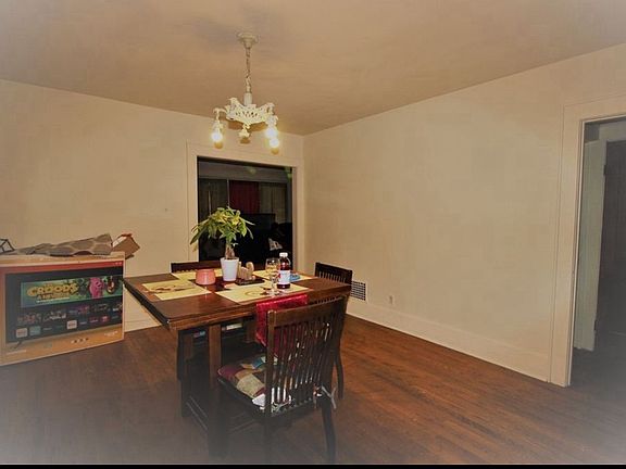 3rd image of 234 W Matson Ave