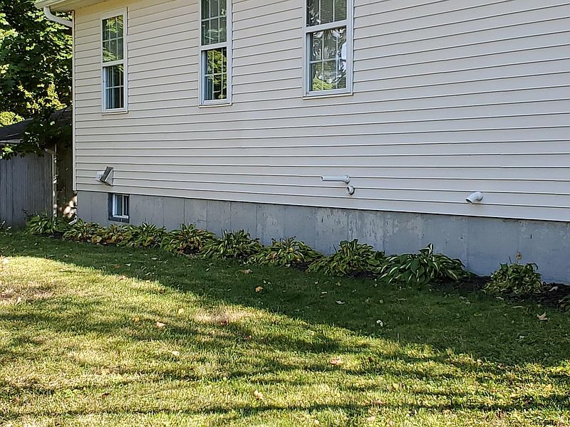 5th image of 9 MAPLE Avenue