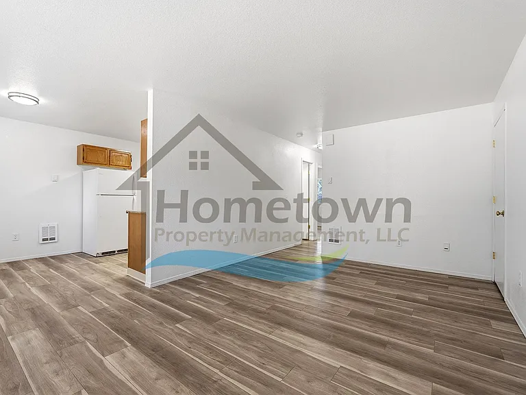 703 N Compton St — Photo 57