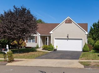 14 Mulberry Ln, Middletown, CT 06457