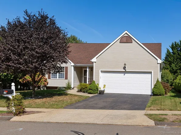14 Mulberry Lane, Middletown, CT 06457