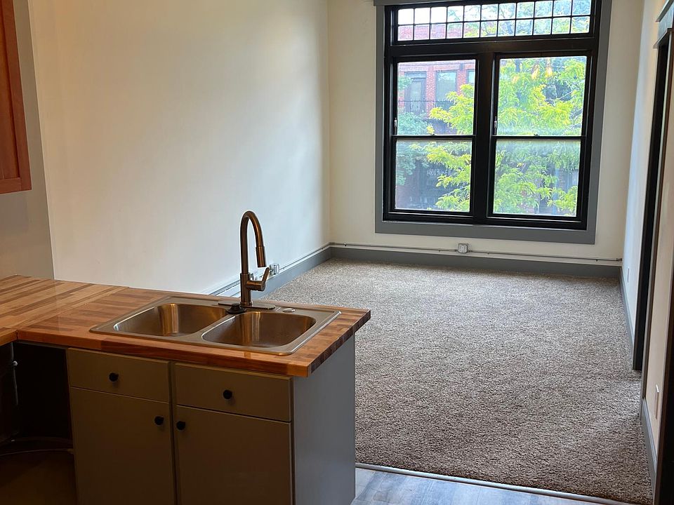 1st image of 811 8th St #1