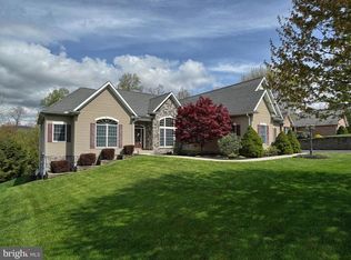 11302 Weatherstone Dr, Waynesboro, PA