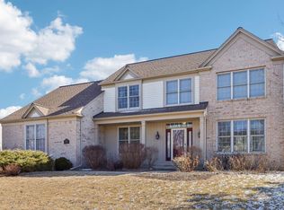 W147N6560 Ash Dr, Menomonee Falls, WI 53051