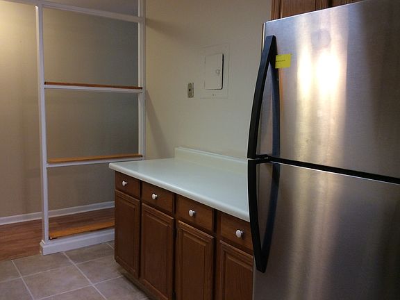 4th image of 2830 Mitchell Dr APT 5
