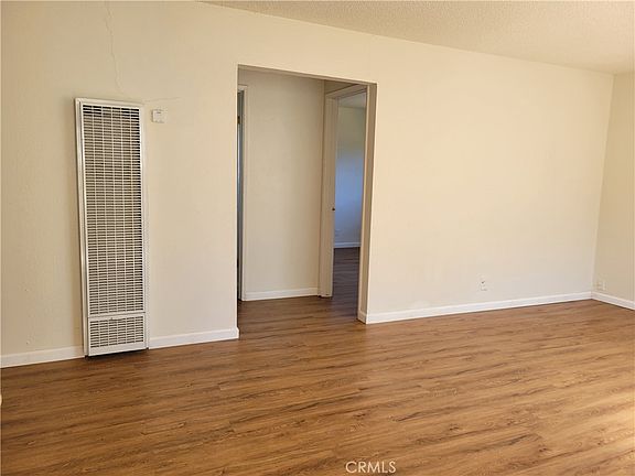 3rd image of 4946 Virginia Ave