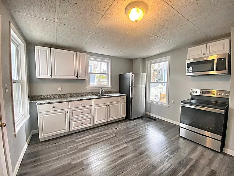 203 Gibson St #2 — Photo 4