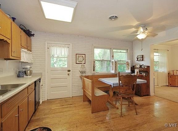 3rd image of 144 Robin Hill Dr
