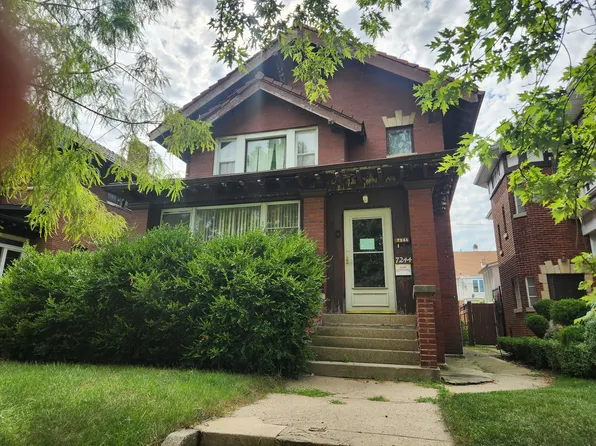 7244 S Paxton Ave, Chicago, IL 60649