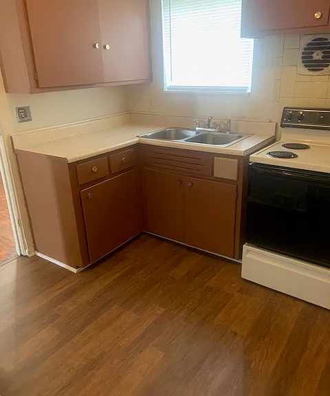 15300 Miller St — Photo 4
